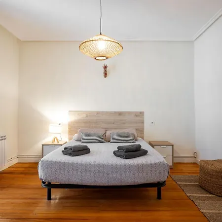 En El Puerto, Parte Vieja Cerca De La Playa Apartamento