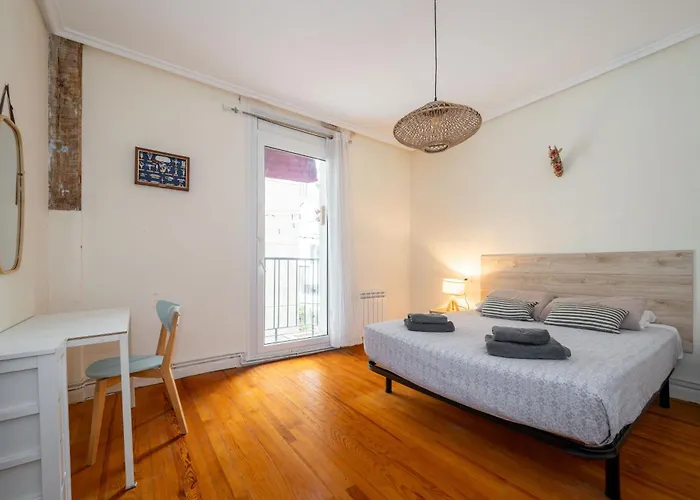 Apartamento En El Puerto, Parte Vieja Cerca De La Playa San Sebastián