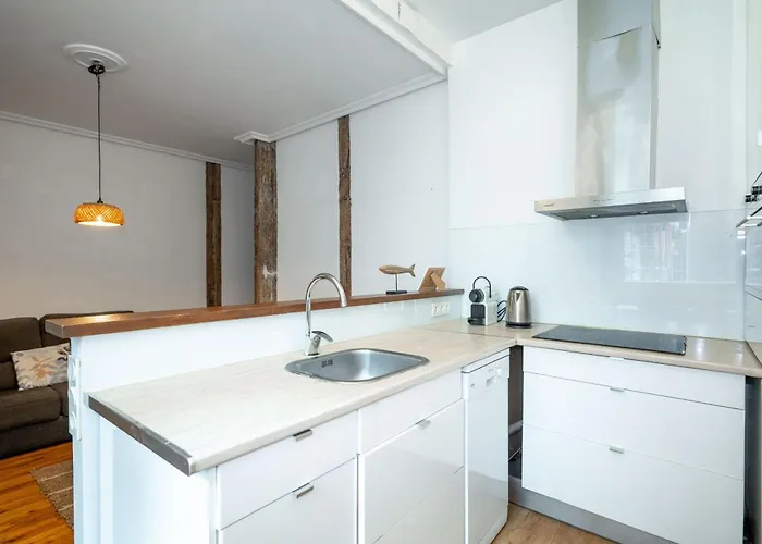 En El Puerto, Parte Vieja Cerca De La Playa *